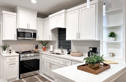 Alamo Apartment | Modern Studio Apt - 3Bd 2Bath