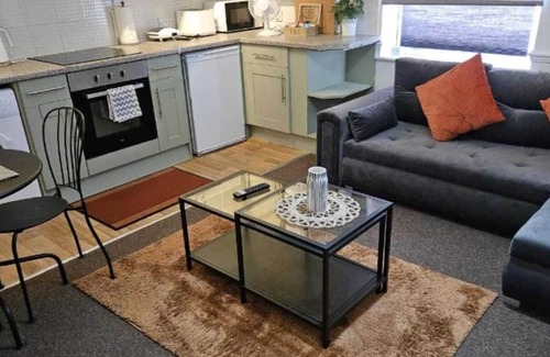 Easton Apartment | Lovely 1 bedroom Apartment in Easton, Bristol. Feels like home away from home.