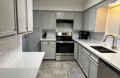 Woodville House | Comfortable 3 bdr/2 bath home with WiFi in Woodville