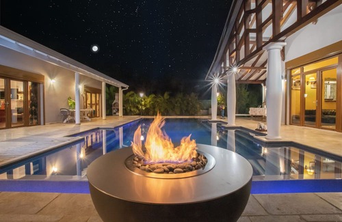 Le Lamentin Apartment | Suite Deluxe Villa Clair de Lune, an exclusive and unforgettable getaway!