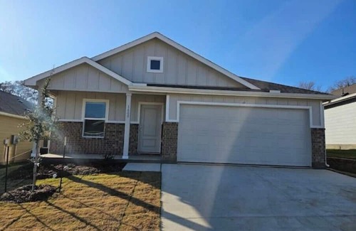 Lincoln Park House | New home w/garage -Enjoy trails, parks & nature
