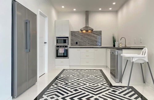 Mangere House | 6mins to airport. Large Family House.