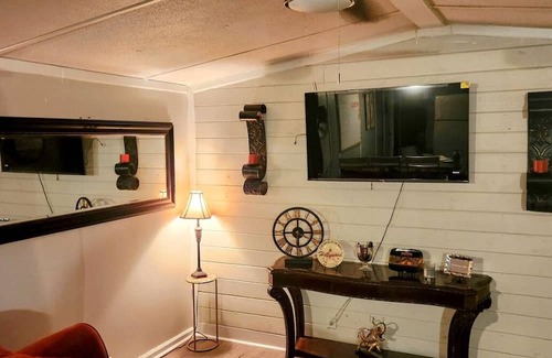 Portal House | Charming 3-bedroom mobile home with WiFi, AC in welcoming Portal