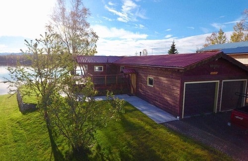 Big Lake House | 2-bedroom Waterfront Home on Beautiful Big Lake Alaska