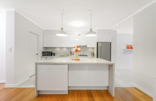 Waterloo Apartment | Charming 2-bedroom apartment in Redfern with Pool & Gym