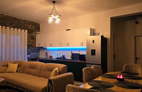 Otllak Apartment | 2-bedroom apartment in charming Berat with AC, WiFi. Enjoy your stay