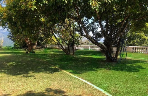 Yatinuwara House | Soothing Homestay with AC in Polgahamulla