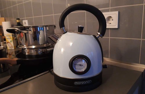 Molsberg House | Historic half-timbered house on the edge of the forest with distant views. Quietly situated near Limburg.