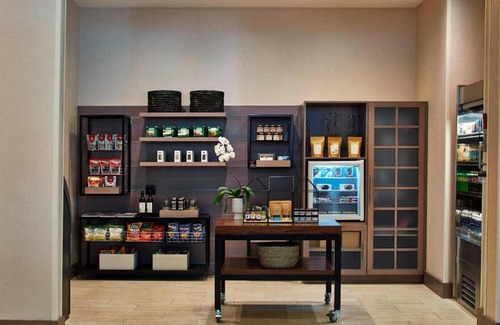 West Bellevue House | Your one-of-a-kind modern experience in Bellevue, WA