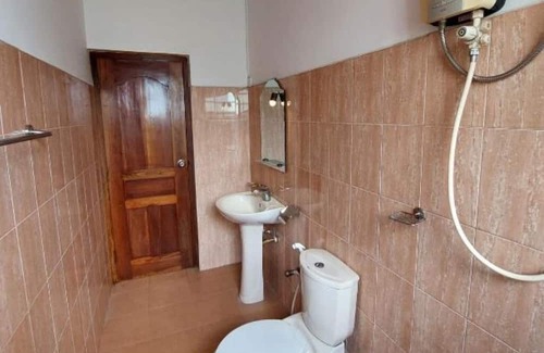Kandy Bed & Breakfast | Mystique Hideout : Family Double Room
