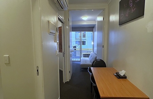 Melbourne Central Business District Apartment | Modern 2BR Apartment for 4 | Melbourne CBD