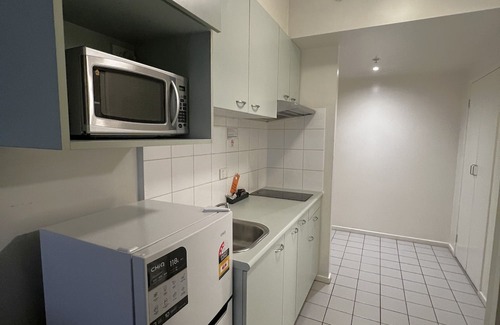 Melbourne Central Business District Apartment | Modern 2BR Apartment for 4 | Melbourne CBD