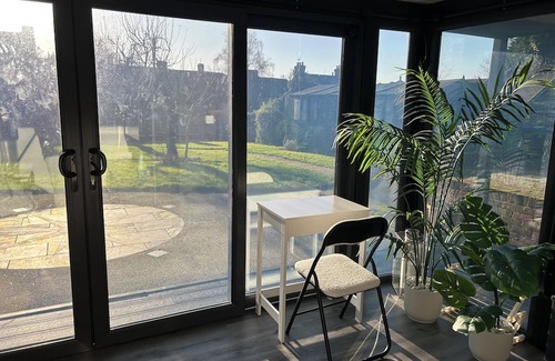 Winslow Cabin | Luxury and Comfort in the Garden Room