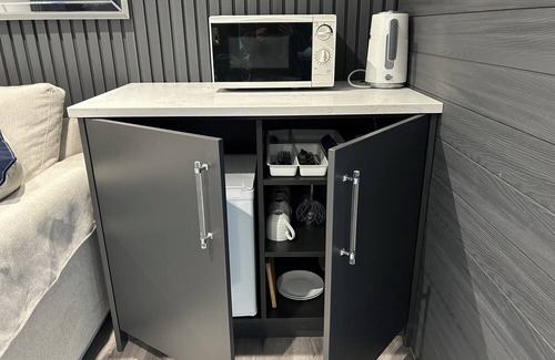 Winslow Cabin | Luxury and Comfort in the Garden Room