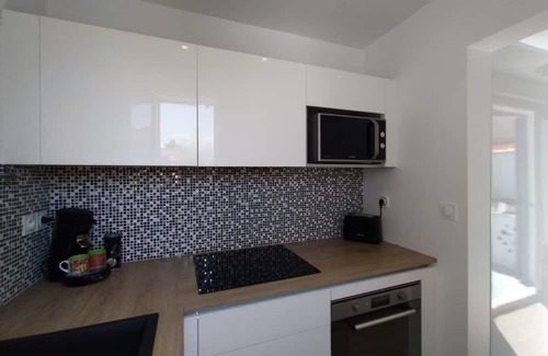 Sausset-les-Pins House | Elegant house in a quiet location close to the sea