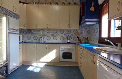 Ruidera House | House at the foot of the lagoon with pier.