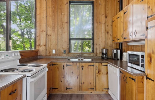 The Blue Mountains Ski Chalet | Birch View Chalets