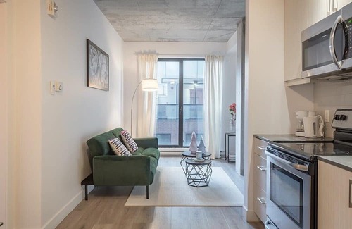 Cite Multimedia Apartment | Central -Parking- 100 walkscore
