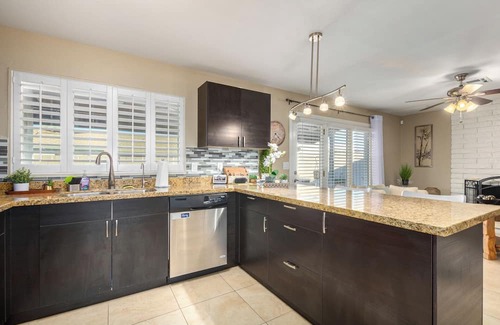 Glendale House | Private Oasis in Glendale