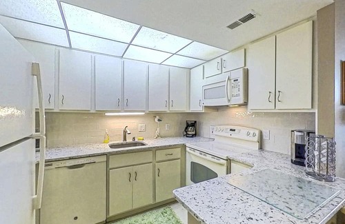 North Ocean City Condo | Beachfront Retreat w/Unparalleled Views, Balcony, W/D, Shared Pools, Gym, WiFi