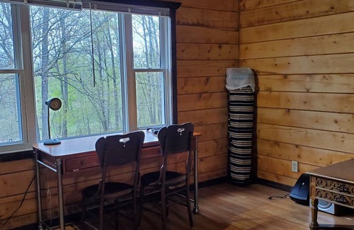 Osage Cabin | Simple log cabin ready for boats, horses, and you!