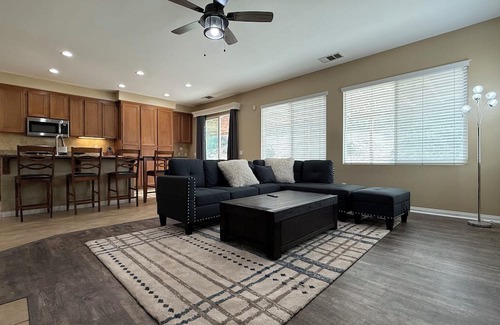 Moreno Valley House | 3-bedroom house in charming Moreno Valley with WiFi, AC. Fully furnished.