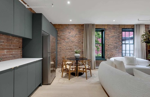 Cite Multimedia Apartment | Mercer-2 Bedrooms 2bath- Free parking