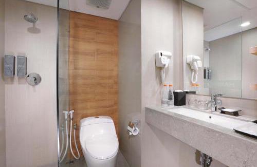 East Jakarta Hotel | Harper MT Haryono by ASTON