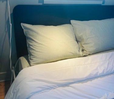 La Crosse House | Centrally located residence near hospitals and shops