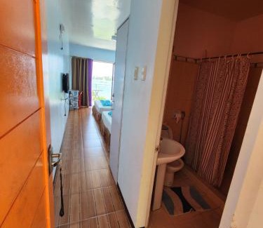 San Francisco Island Bed & Breakfast | Islandview Whitehouse - Camotes
