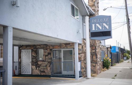 Cherryland Hotel | Deluxe Inn