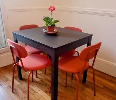 Clichy Apartment | Gateway to Paris