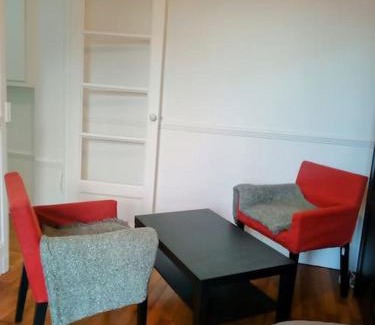 Clichy Apartment | Gateway to Paris