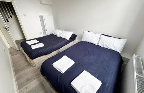 Brent House | 149 budget guesthouse