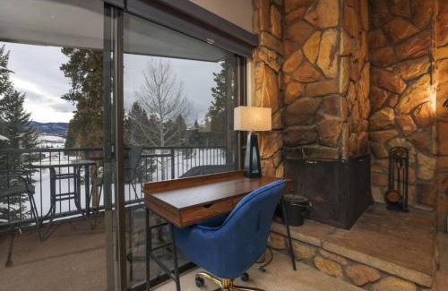 Dillon Apartment | Modern Cozy Mountain Condo with Upscale Amenities