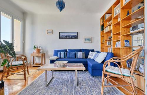 7th Arrondissement Apartment | Flots Bleus - Chic T2 avec terrasse et vue mer