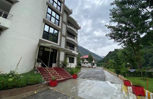 Miandam Hotel | Green Resort