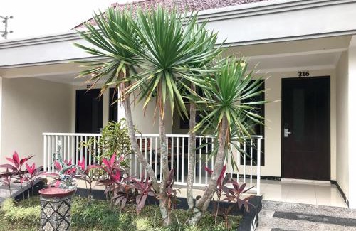 Ngantang Hotel | Selorejo Resort Mitra RedDoorz