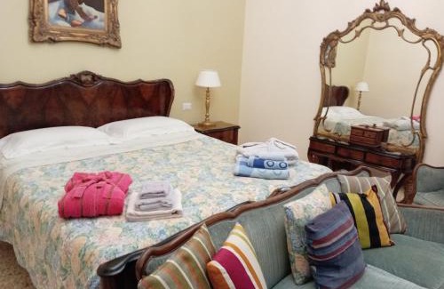 Foligno House | CAMERE VACANZA FOLIGNO LUSITANA T2