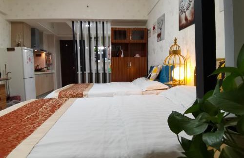 Qiao Kou Apartment | Wuhan Downtown Apartment - Hankou Core Deluxe Suite for 4 People