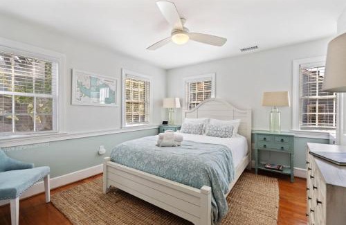 Cannonborough Elliotborough House | The Carriage House at Ashley Inn circa 1852 Just 4 Blocks To King