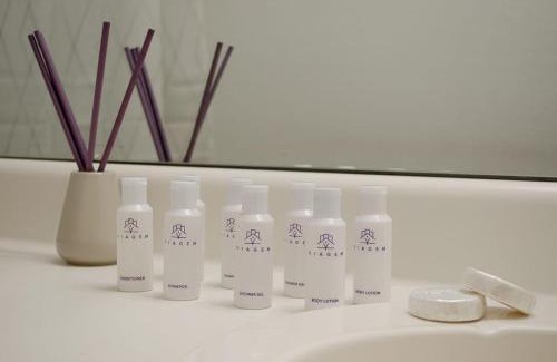 Durham Apartment | Viagem Pretty and Comfy 1BR with Parking