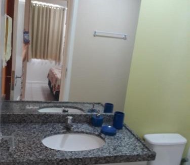 Pajucara Apartment | NA BEIRA MAR DE PAJUCARA- EDIF NEO- APARTAMENTO QUARTO E SALA - POSSUI VARANDA- VISTA LATERAL DO MAR -RUA JULIO PLECH FILHO 60 ESQUINA COM AVENIDA DOUTOR ANTONIO GOUVEIA - CONSUMO ELETRICO É PAGO No CKECK-OUT 1KWH É 1,35 REIAS- TEM TELA DE PROTEÇÃO