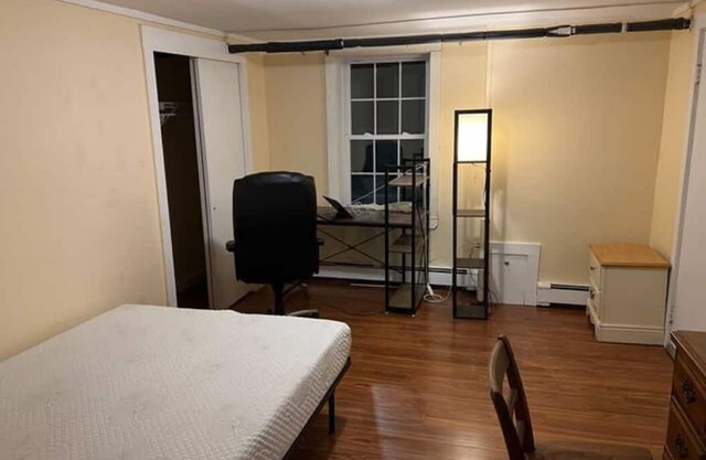 Spacious 4bed apartment near Brandeis & Bentley
