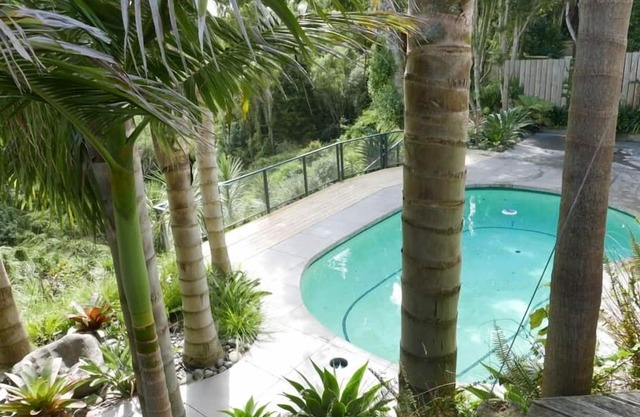 Peaceful gully retreat set amoungst NZ native bush