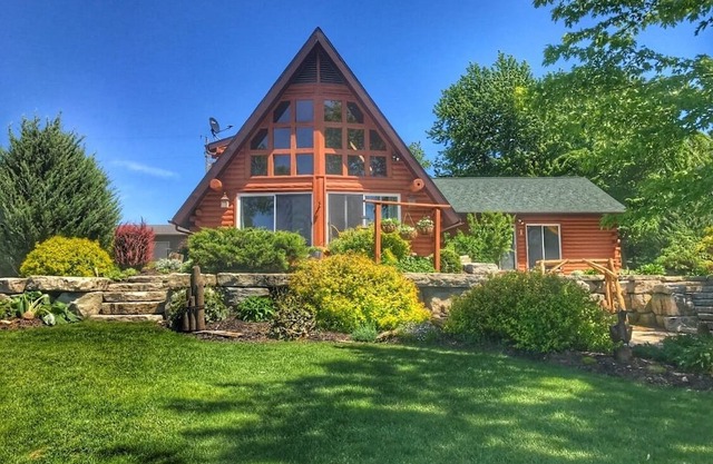 80 ft Lake front on the East Shore Of Lake Winnebago!! AMAZING sunsets!!