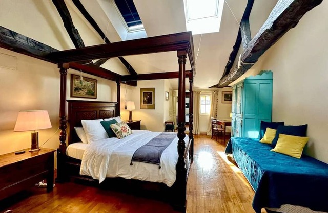 Le Colombier De Cyrano Et Roxane