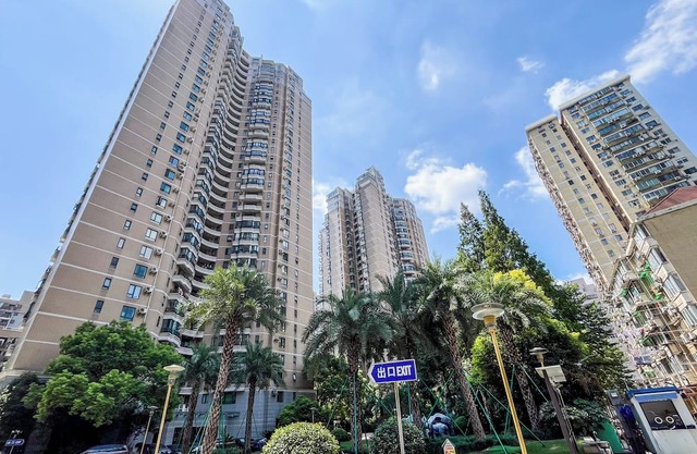 Tyms Luxury 2BR 1BA Apt Xujiahui Shops