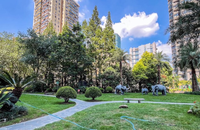 Tyms Stylish 2BR 1BA Apt Xujiahui Metro