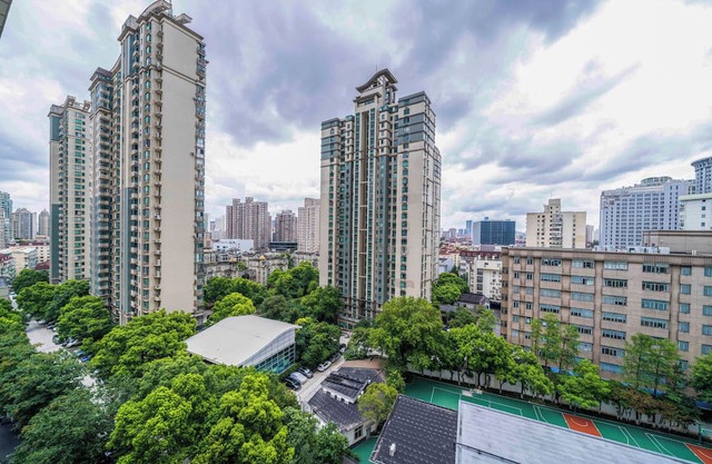 Tyms Family 2BR 1BA Apt Xujiahui Center